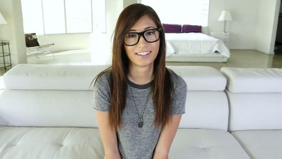 19 years old nerdy girl tries anal first time, 4K